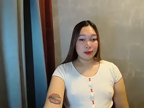 Snapshot of ur_sexymaurice chatting on 07/20/26, 11:29 ur sexymaurice online show from 07/20/26, 11:29