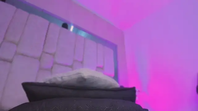 Snapshot of Samarafernandez chatting on 09/11/25, 12:44 Samarafernandez online show from 09/11/25, 12:44