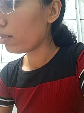 Snapshot of RavenShyfit chatting on 11/08/25, 11:25 RavenShyfit online show from 11/08/25, 11:25