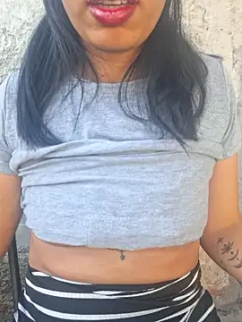 Snapshot of RavenShyfit chatting on 11/18/25, 06:12 RavenShyfit online show from 11/18/25, 06:12