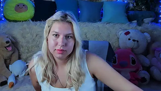 ChloeRicc online show from 09/08/25, 03:00