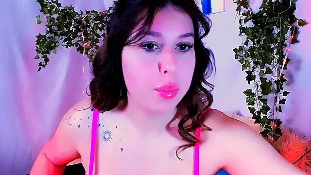 Snapshot of ChloeRicc chatting on 03/25/26, 07:14 ChloeRicc online show from 03/25/26, 07:14