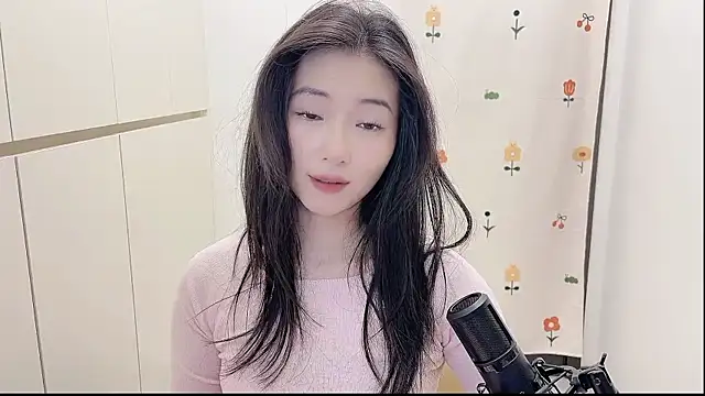 Rosalind xixi online show from 09/22/25, 10:39