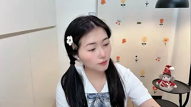 Snapshot of Rosalind_xixi chatting on 04/21/26, 04:19 Rosalind xixi online show from 04/21/26, 04:19