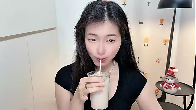 Snapshot of Rosalind_xixi chatting on 04/27/26, 02:53 Rosalind xixi online show from 04/27/26, 02:53