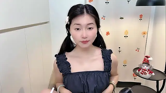 Snapshot of Rosalind_xixi chatting on 04/28/26, 03:00 Rosalind xixi online show from 04/28/26, 03:00