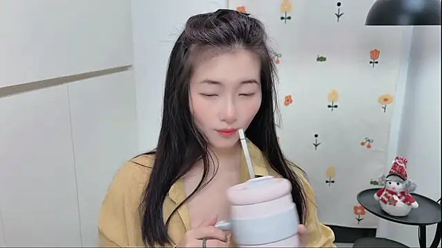 Snapshot of Rosalind_xixi chatting on 05/10/26, 03:12 Rosalind xixi online show from 05/10/26, 03:12