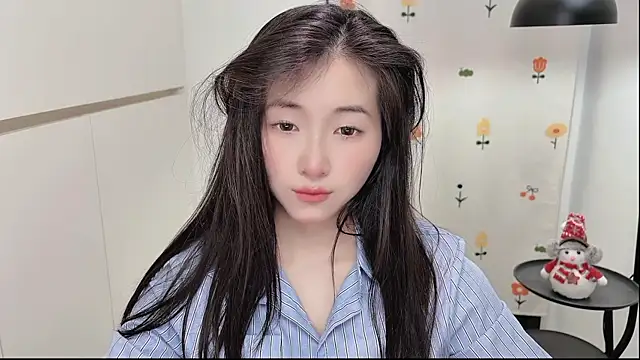 Snapshot of Rosalind_xixi chatting on 05/21/26, 03:13 Rosalind xixi online show from 05/21/26, 03:13