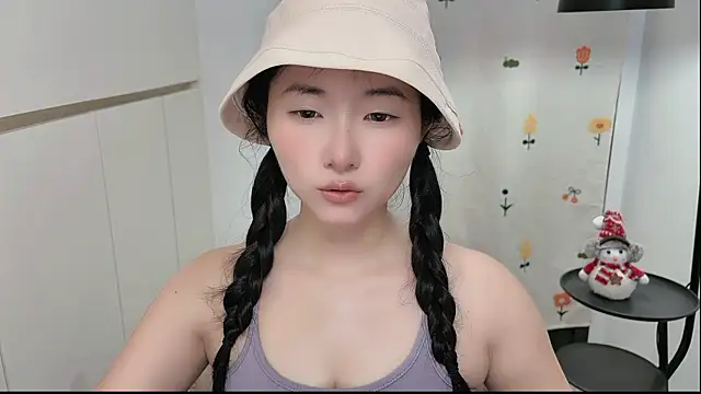 Snapshot of Rosalind_xixi chatting on 05/23/26, 01:04 Rosalind xixi online show from 05/23/26, 01:04