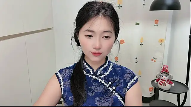 Snapshot of Rosalind_xixi chatting on 05/25/26, 02:56 Rosalind xixi online show from 05/25/26, 02:56