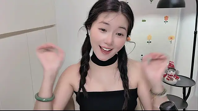 Snapshot of Rosalind_xixi chatting on 05/29/26, 01:31 Rosalind xixi online show from 05/29/26, 01:31