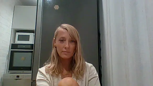 Snapshot of Vexxaa chatting on 09/12/25, 06:19 Vexxaa online show from 09/12/25, 06:19