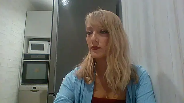 Snapshot of Vexxaa chatting on 10/02/25, 06:04 Vexxaa online show from 10/02/25, 06:04