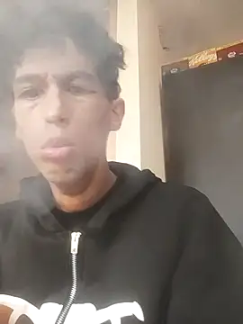 Snapshot of lusiboy96 chatting on 09/29/25, 07:57 lusiboy96 online show from 09/29/25, 07:57