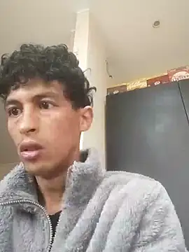 Snapshot of lusiboy96 chatting on 10/01/25, 07:36 lusiboy96 online show from 10/01/25, 07:36