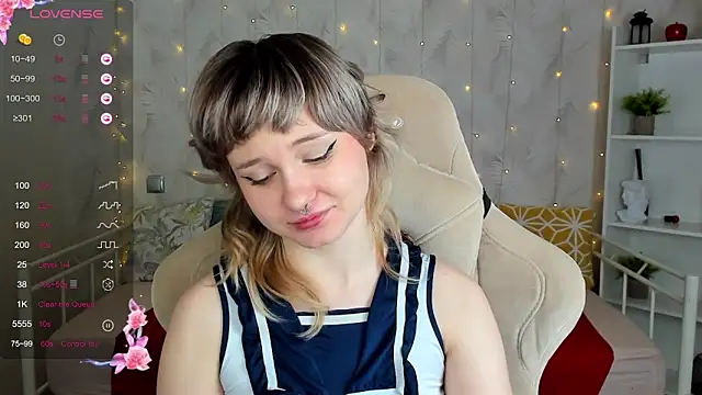 Snapshot of Tori_Cutie chatting on 03/08/26, 02:04 Tori Cutie online show from 03/08/26, 02:04