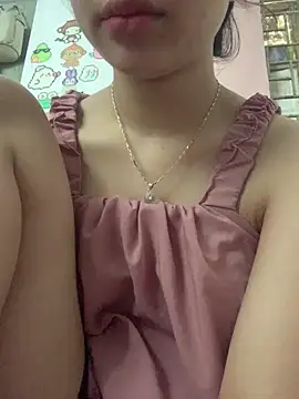 Nguyenha11 online show from 04/14/26, 07:36