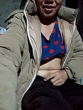 Snapshot of TinTin321 chatting on 01/05/26, 11:30 TinTin321 online show from 01/05/26, 11:30