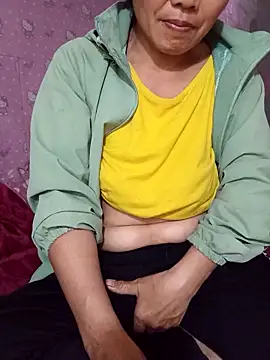 Snapshot of TinTin321 chatting on 02/15/26, 04:42 TinTin321 online show from 02/15/26, 04:42