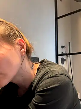 IsabellaEtha online show from 11/06/25, 03:13