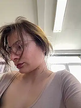 Snapshot of IsabellaEtha chatting on 04/27/26, 07:06 IsabellaEtha online show from 04/27/26, 07:06