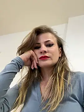 Snapshot of IsabellaEtha chatting on 07/22/26, 09:01 IsabellaEtha online show from 07/22/26, 09:01