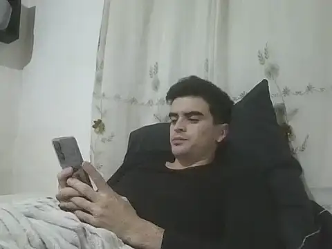Snapshot of Rodrigo99_9 chatting on 04/27/26, 12:58 Rodrigo99 9 online show from 04/27/26, 12:58