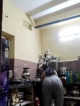 yelmaji91 online show from 12/16/25, 05:45