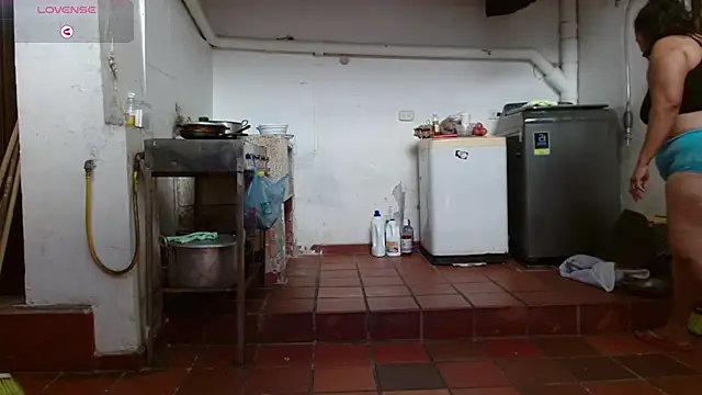 Snapshot of 18and45couple chatting on 04/01/26, 07:11 18and45couple online show from 04/01/26, 07:11