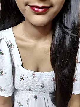 Indian-Aleena online show from 10/18/25, 07:42