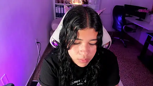 Ivy nt online show from 10/09/25, 06:06