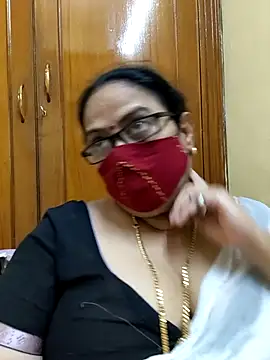 Snapshot of heera-rani chatting on 04/21/26, 05:36 heera-rani online show from 04/21/26, 05:36