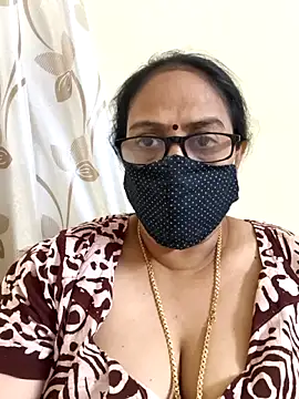 Snapshot of heera-rani chatting on 04/30/26, 10:10 heera-rani online show from 04/30/26, 10:10