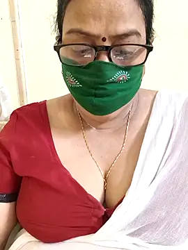 Snapshot of heera-rani chatting on 05/08/26, 05:13 heera-rani online show from 05/08/26, 05:13