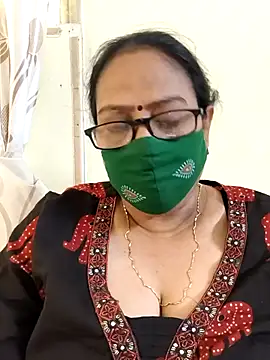 Snapshot of heera-rani chatting on 05/12/26, 04:42 heera-rani online show from 05/12/26, 04:42