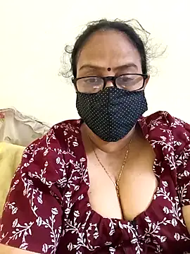 Snapshot of heera-rani chatting on 05/16/26, 06:54 heera-rani online show from 05/16/26, 06:54