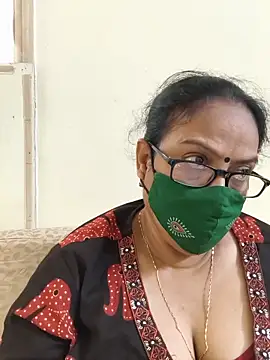 Snapshot of heera-rani chatting on 05/30/26, 07:05 heera-rani online show from 05/30/26, 07:05