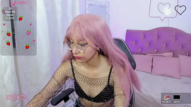 HANNI TAY online show from 11/30/25, 11:58