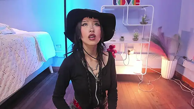 Hannahpage online show from 02/11/26, 12:32