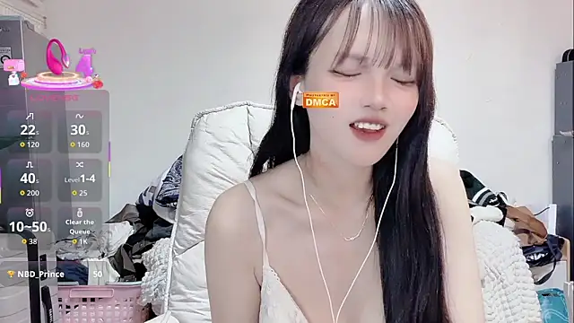 Snapshot of twlilybae chatting on 03/12/26, 02:23 twlilybae online show from 03/12/26, 02:23