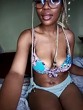 Seductive Yellow Titties online show from 02/13/26, 02:46