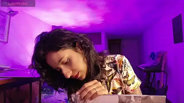 atenea dragon   online show from 12/03/25, 02:19