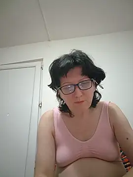 Vera Elle online show from 04/05/26, 06:49