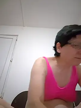 Snapshot of Vera_Elle chatting on 06/20/26, 02:25 Vera Elle online show from 06/20/26, 02:25