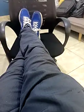 Hugopingonasa2024 online show from 02/11/26, 09:20