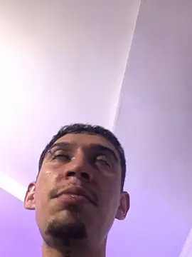 Snapshot of dominik_thompson777 chatting on 11/12/25, 12:22 dominik thompson777 online show from 11/12/25, 12:22