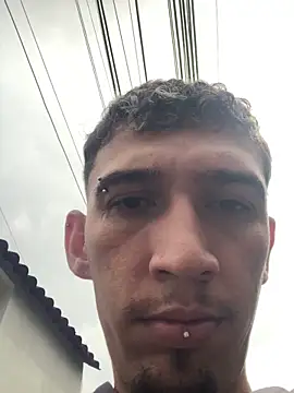 Snapshot of dominik_thompson777 chatting on 11/16/25, 03:17 dominik thompson777 online show from 11/16/25, 03:17