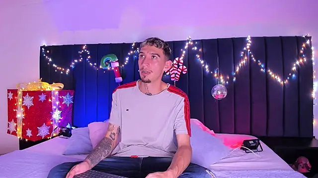 Snapshot of dominik_thompson777 chatting on 11/22/25, 05:17 dominik thompson777 online show from 11/22/25, 05:17