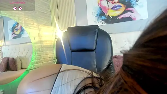 Snapshot of scarletbaker_ chatting on 03/12/26, 09:43 scarletbaker online show from 03/12/26, 09:43