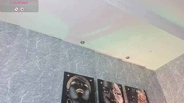 scarletbaker  online show from 03/26/26, 12:44